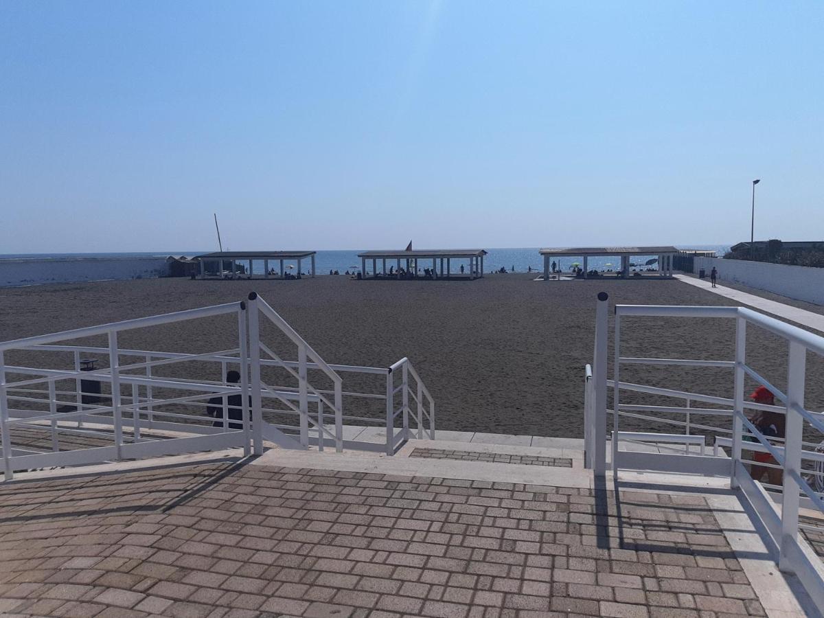 Villino Dei Coralli Lido di Ostia Bagian luar foto